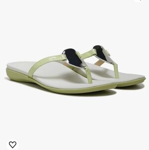 Vionic Women's Raysa Sport Flip Flop Sandal Lime Green NWOT Size 11